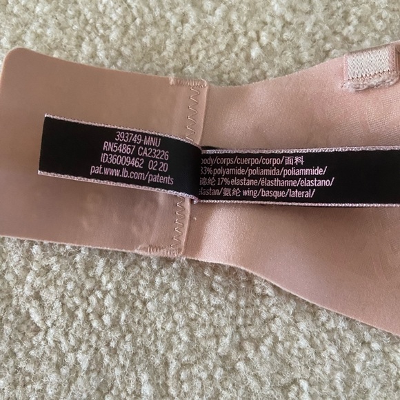 Victoria’s Secret strapless nude padded bra size 34DD , multi way - Picture 2 of 4